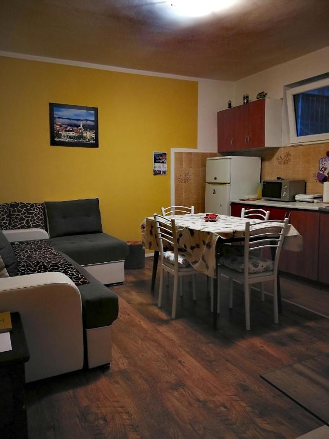 Anita Apartment